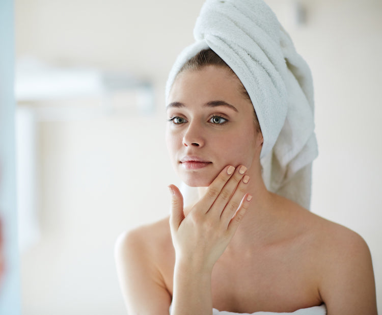 A Complete Guide to Winter Skincare Routine: 7 Ways to Get Hydrated Skin This Winter!